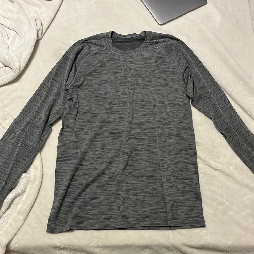 Mens gray lululemon long sleeve